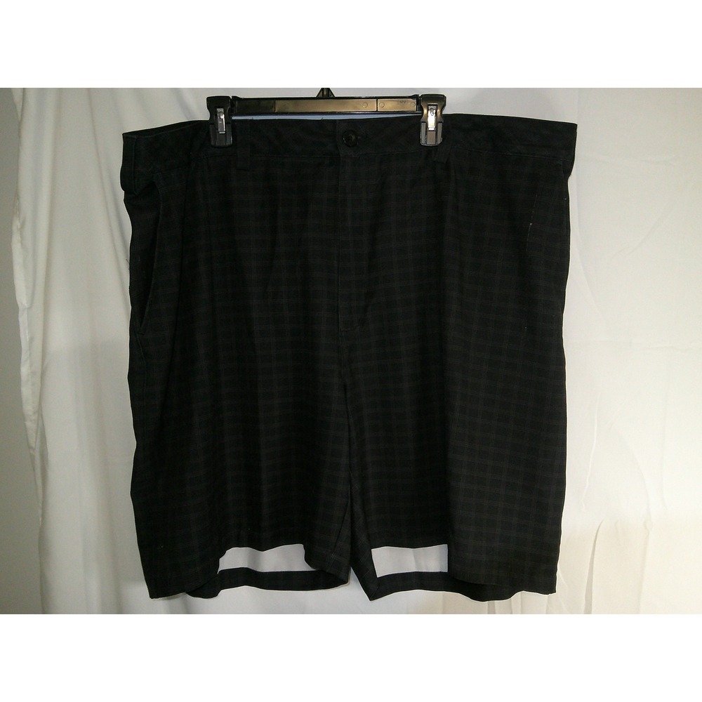 Reebok Golf Shorts Mens Size 50 Black/Gray Plaid Flat Front Activewear Athletic